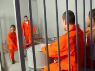Stunner inmates saugen pecker